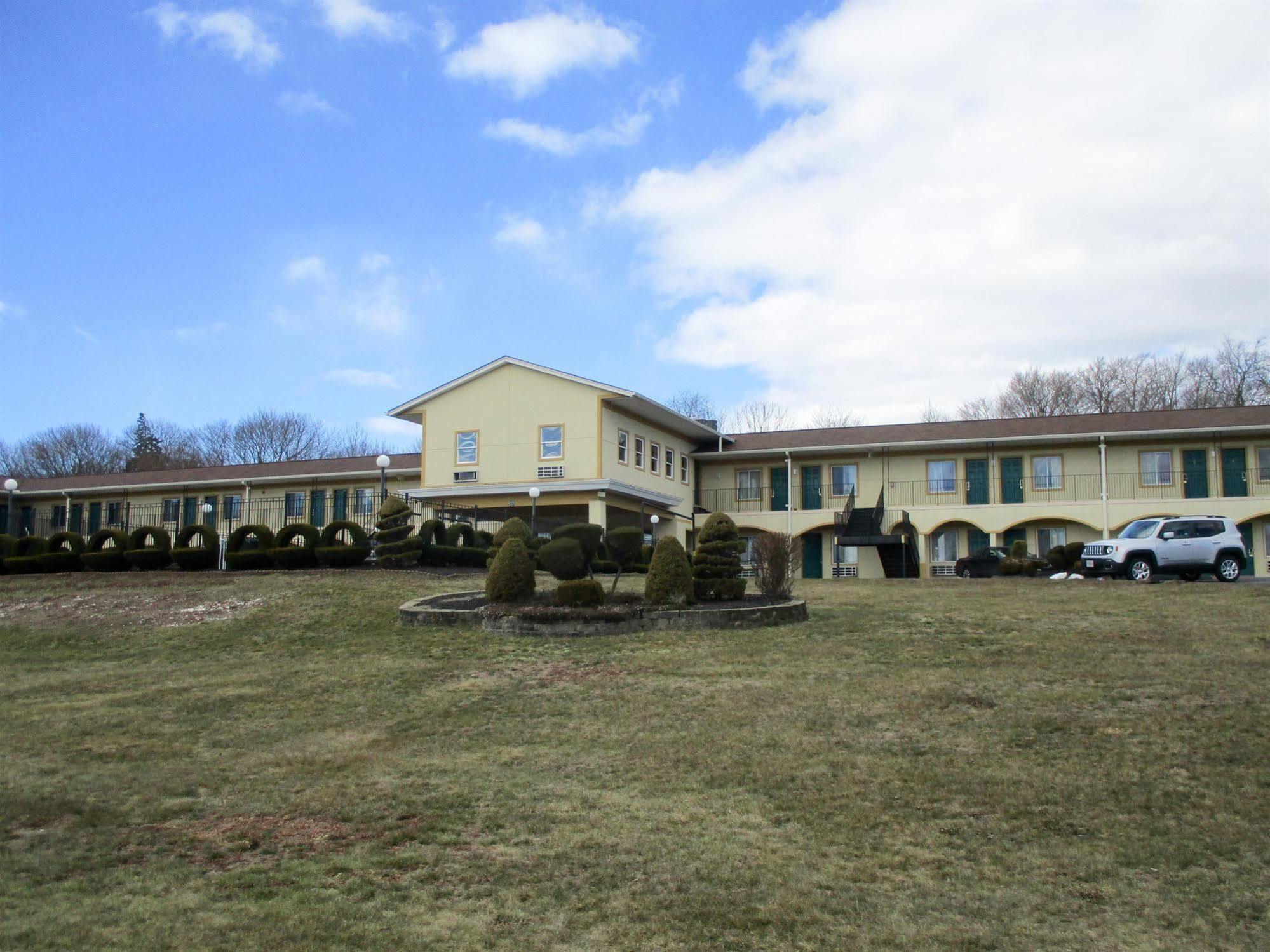 Somerset Orbits Inn מראה חיצוני תמונה