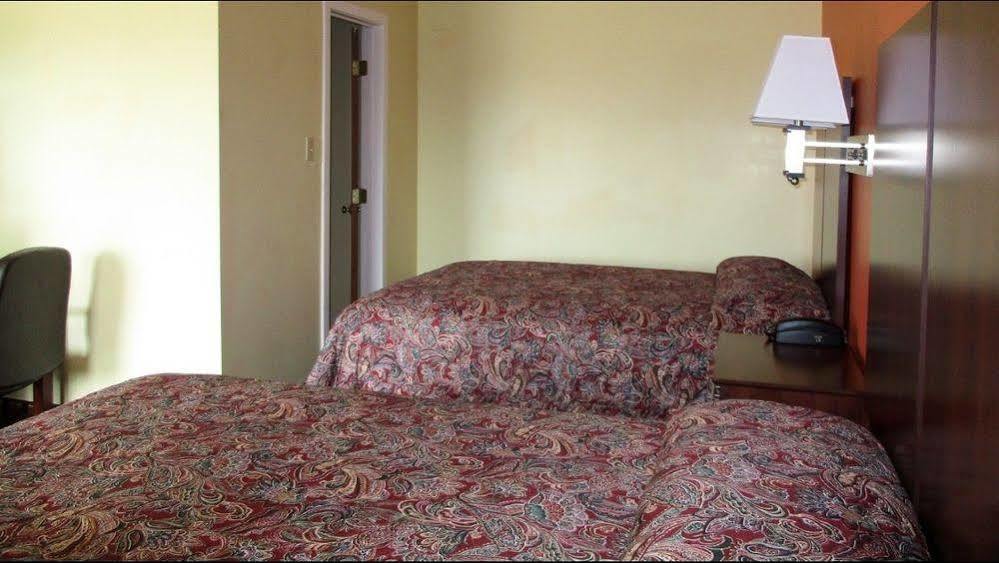 Somerset Orbits Inn מראה חיצוני תמונה