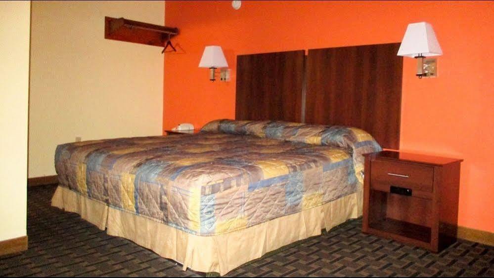 Somerset Orbits Inn מראה חיצוני תמונה